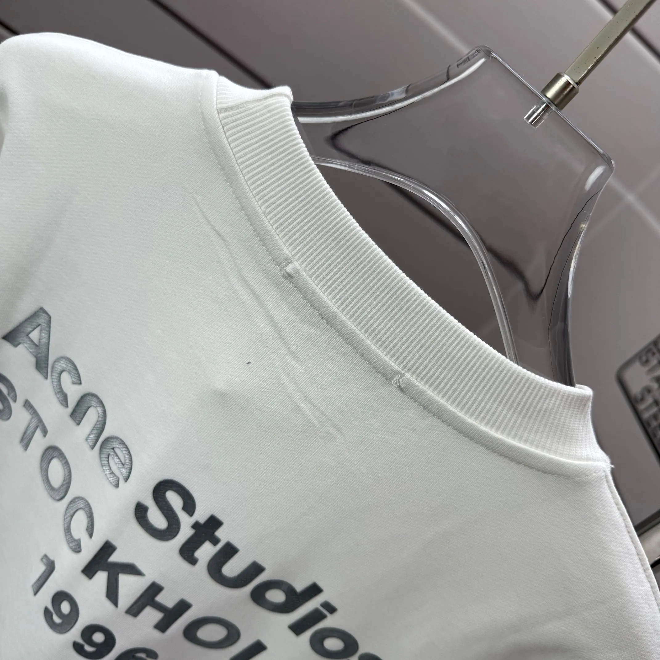 # 125 Acne studios Acne studios 2026 early autumn and winter New Arrival long-sleeved sweatshirt Reflective thick plate printing Customized terry fabric Round neck pullover sweatshirt Men and women Same Style Color: Black White Size: S (90-130 pounds) M (120-150 pounds) L (140-165 pounds) XL (160-180 pounds) XXL (180 kilograms)